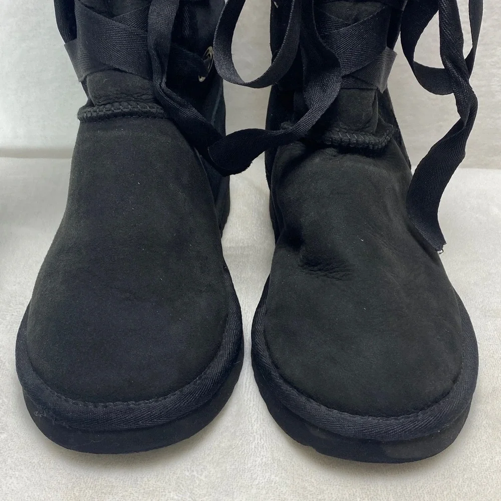 UGG Australia Black‎ Suede Sheepskin Boots Sherpa Lace Up Women Size 7